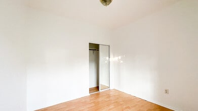 2246 S Bronson Ave in Los Angeles, CA - Building Photo - Building Photo