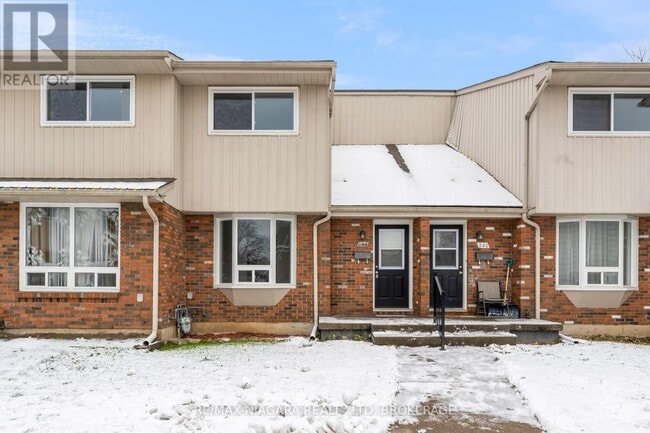 property at 100 Brownleigh Ave