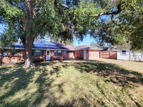 8310 Gulf Tree Ln in Houston, TX - Building Photo - Building Photo