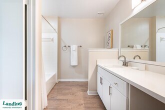 1000 Palm Pl Dr NE in Palm Bay, FL - Building Photo - Building Photo