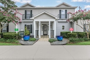 Arbor View in Tallahassee, FL - Building Photo