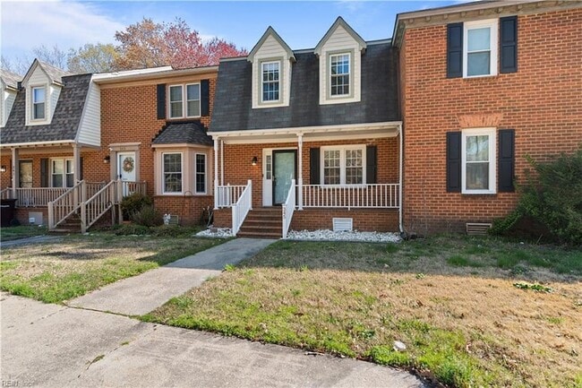 property at 345 Middle Oaks Dr