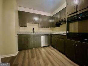 209 Scarborough Rd in Centerville, GA - Building Photo - Building Photo