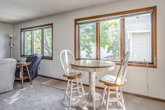 900-902 SE 9th Ave in Minneapolis, MN - Foto de edificio - Building Photo