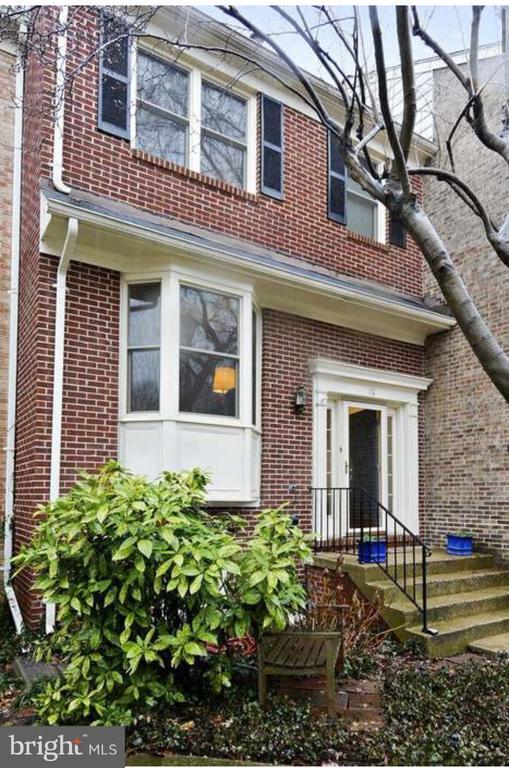 property at 18 Carriage House Cir