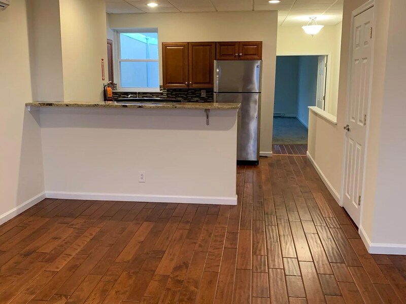 1105 E Snyder Ave in Philadelphia, PA - Building Photo