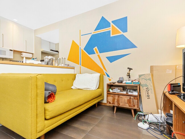 170 Rawson Rd, Unit 2 in Brookline, MA - Building Photo - Building Photo