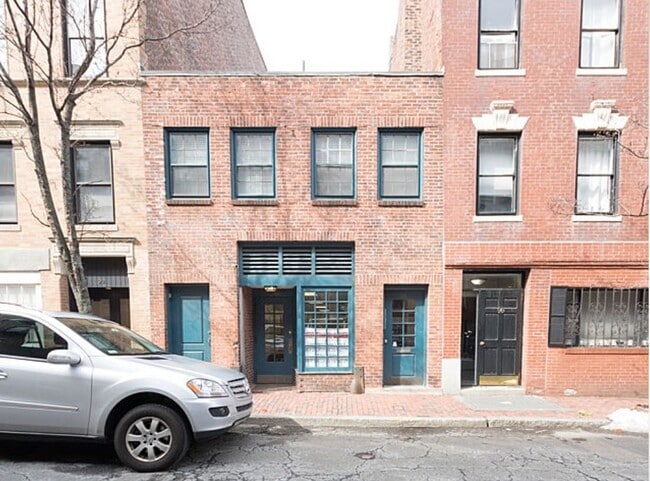 property at 94 W Cedar St