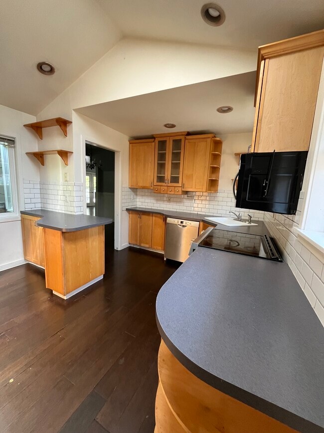 property at 10909 Linden Ave N
