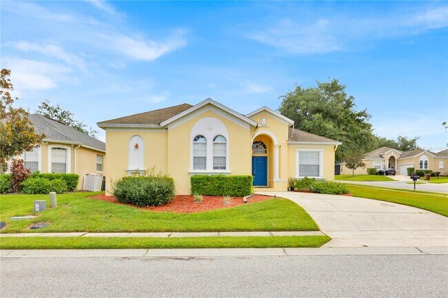 420 Tower Lake Blvd in Haines City, FL - Building Photo - Building Photo
