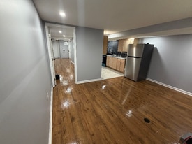 200 E Albanus St in Philadelphia, PA - Building Photo