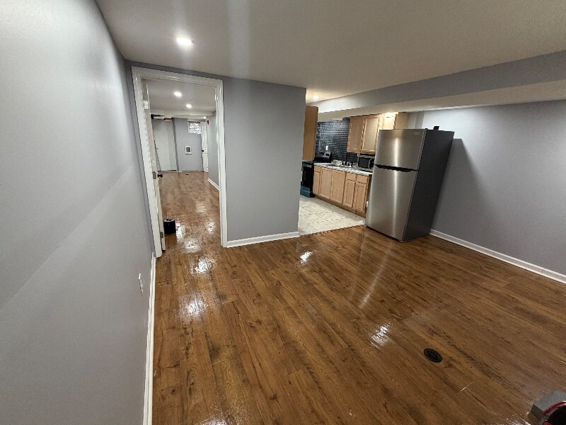 200 E Albanus St in Philadelphia, PA - Building Photo