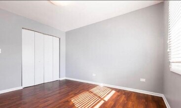 7819 S South Shore Dr in Chicago, IL - Building Photo - Building Photo