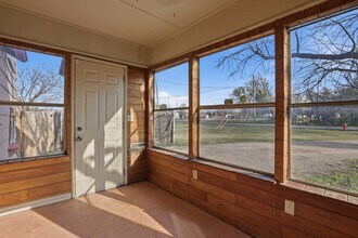 1009 NW 97th St in Oklahoma City, OK - Building Photo - Building Photo