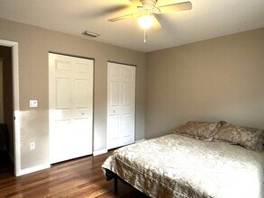 4921 20th St Ct E in Bradenton, FL - Building Photo - Building Photo