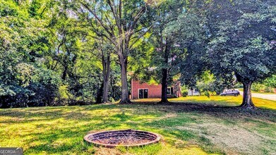 3318 Hilltop Cir in Gainesville, GA - Building Photo - Building Photo