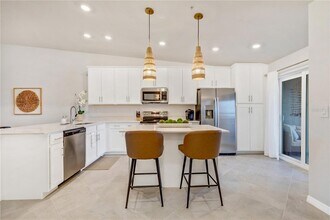 17440 Opal Sand Dr, Unit 202 in Venice, FL - Building Photo - Building Photo