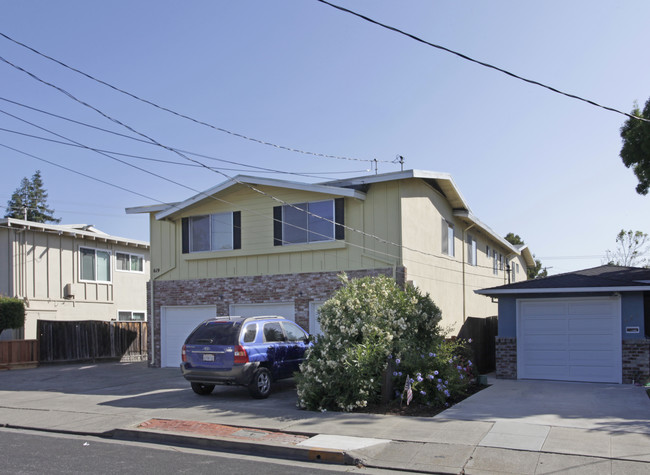 619 Topaz St in Redwood City, CA - Foto de edificio - Building Photo