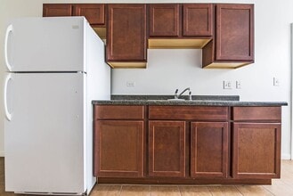 7263 S Coles Chicago, IL 60649 in Chicago, IL - Foto de edificio - Building Photo