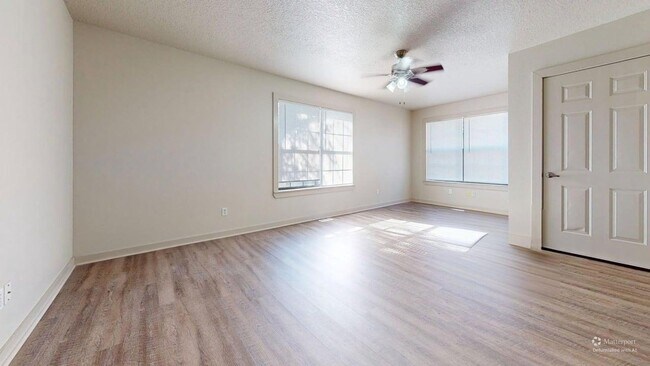 821 Prospect St in Webb City, MO - Building Photo - Building Photo