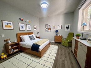90 Tisdale St S in Hamilton, ON - Building Photo - Building Photo