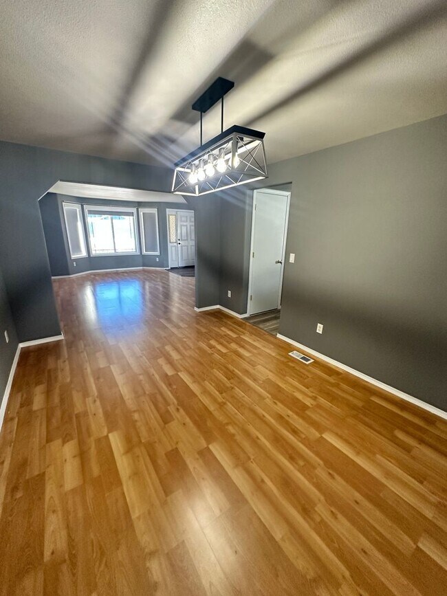 7027 S Jolynn Ct in Cheney, WA - Building Photo - Building Photo