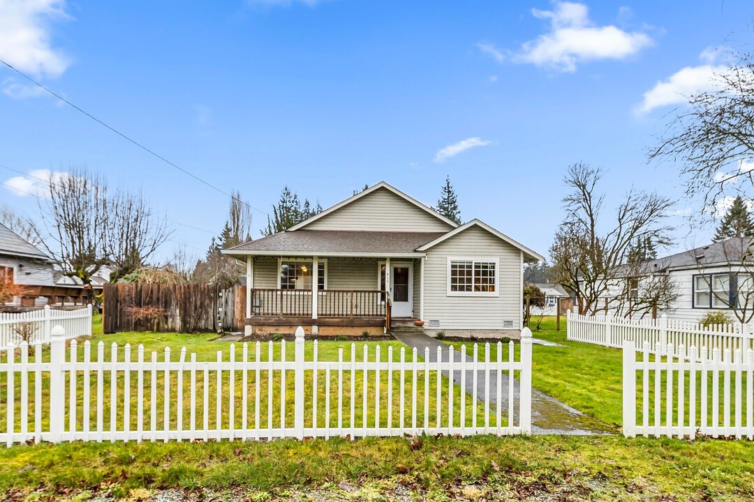 409 Haines St in Sedro Woolley, WA - Building Photo