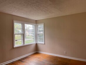 61 Ashwood Dr in Rochester, NY - Building Photo - Building Photo