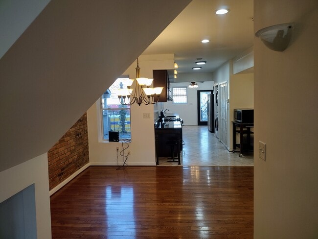 property at 1933 4th St NE