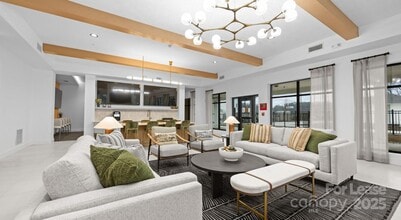 5120-5177 77 Center Dr in Charlotte, NC - Building Photo - Building Photo