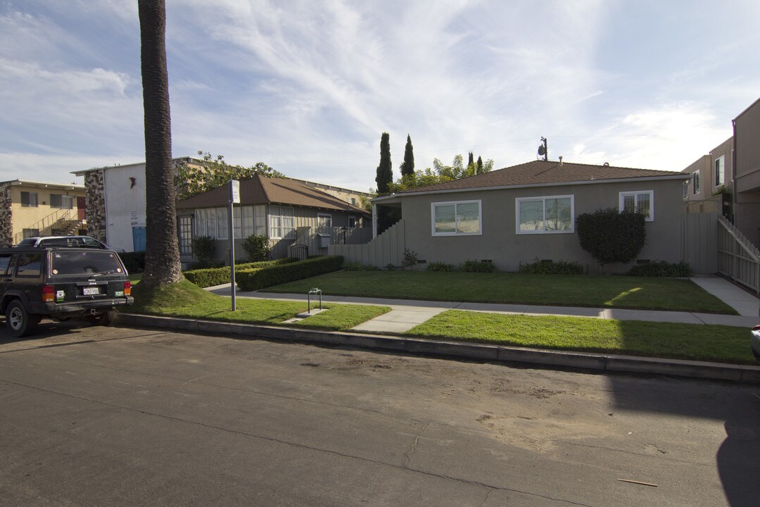 4857-4865 Niagara Ave in San Diego, CA - Building Photo