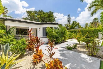 741 NE 87th St in El Portal, FL - Building Photo - Building Photo