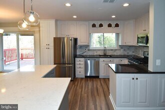 6319 Tone Ct in Bethesda, MD - Building Photo - Building Photo