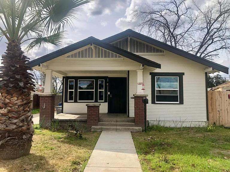 1321 N Calaveras St in Fresno, CA - Building Photo