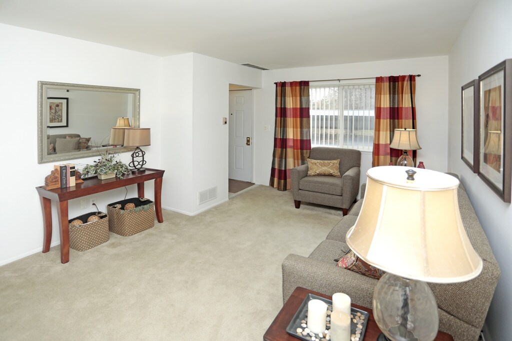 Kensington Place Townhomes Roseville, MI Apartments