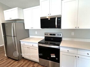 617 NE 2nd Pl in Cape Coral, FL - Building Photo - Building Photo
