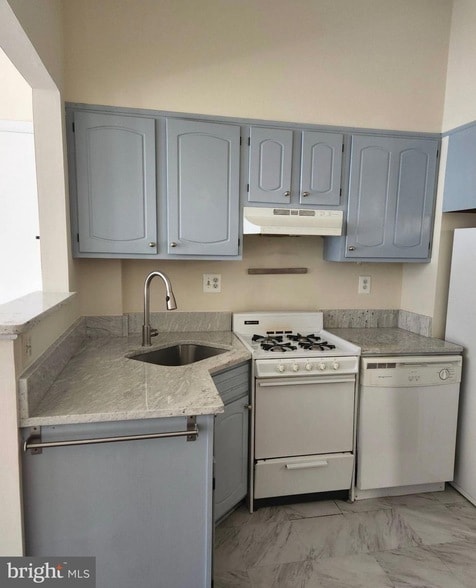 2121 N St NW, Unit 3 in Washington, DC - Building Photo - Building Photo