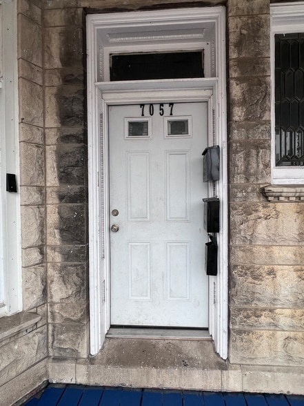 7057 S Normal Blvd, Unit 2 in Chicago, IL - Foto de edificio - Building Photo