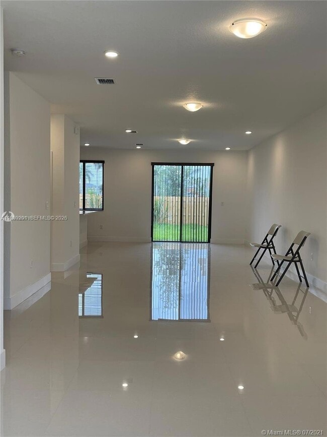 14512 SW 24th Ter in Miami, FL - Building Photo - Building Photo