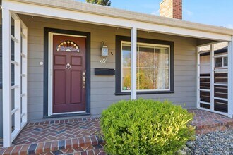 954 Sunlite Dr in Santa Clara, CA - Building Photo - Building Photo
