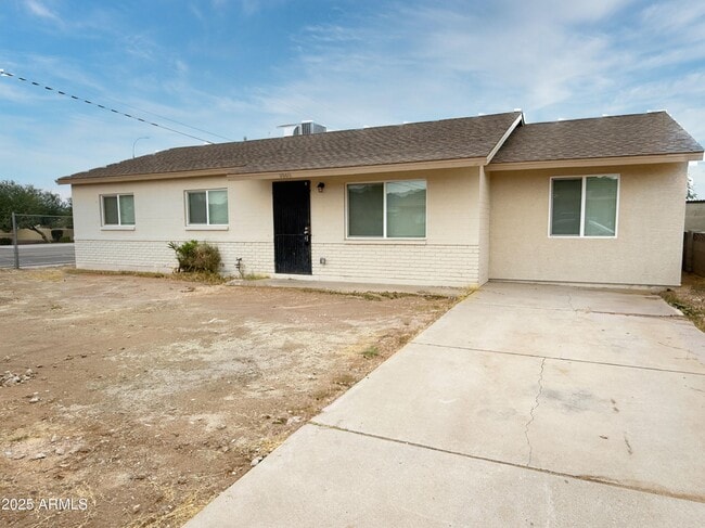 property at 1848 W Carson Rd