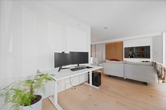 583 Beach Crescent, Unit SI ID1520574P in Vancouver, BC - Building Photo - Building Photo