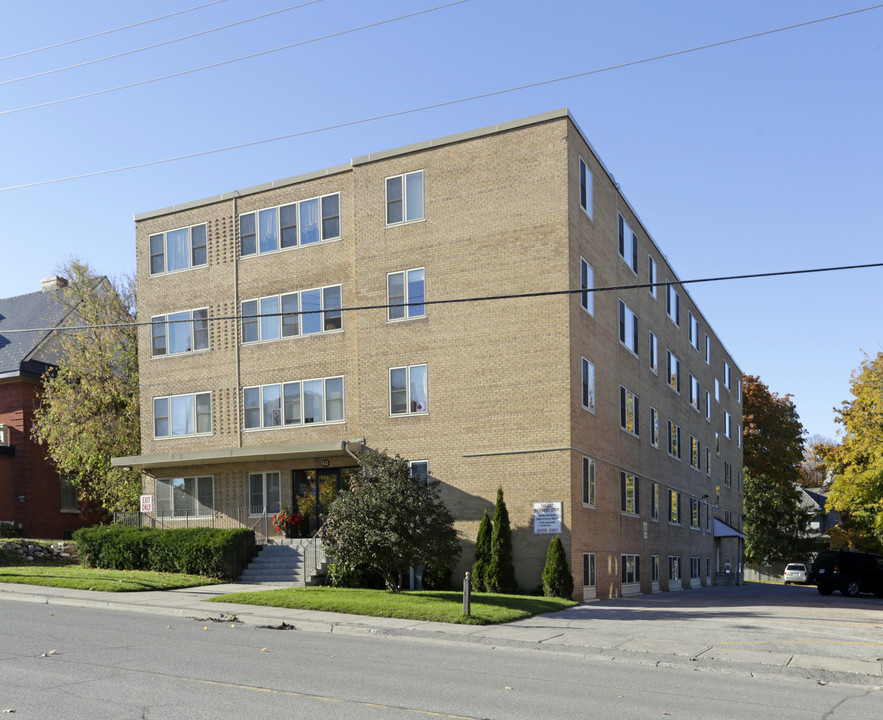 60 Coldwater St E in Orillia, ON - Building Photo