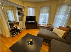 10 Jay St, Unit 2 in Somerville, MA - Building Photo