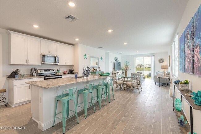 207 Pitching Wedge Dr in Daytona Beach, FL - Building Photo - Building Photo