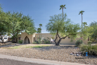 5701 E Sandy Ln in Scottsdale, AZ - Foto de edificio - Building Photo