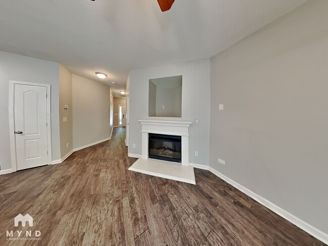2877 Windsor Forrest Ct in Atlanta, GA - Foto de edificio - Building Photo