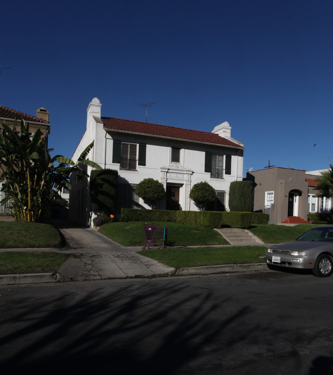 1139 N New Hampshire Ave in Los Angeles, CA - Building Photo - Building Photo