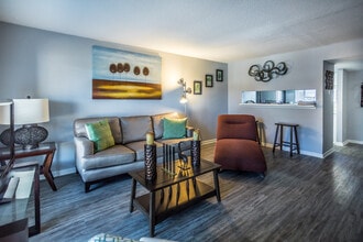 Sutton at Shelby in Memphis, TN - Building Photo - Interior Photo