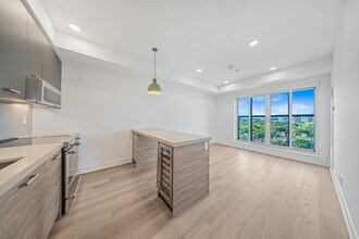 484 Spadina Ave. in Toronto, ON - Building Photo - Building Photo